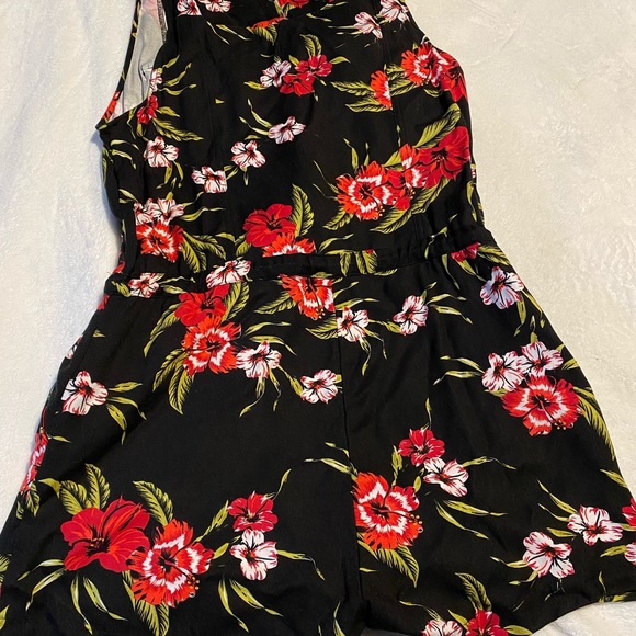 Pants - Guess romper